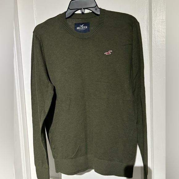Hollister Other - Hollister men’s sweater - medium